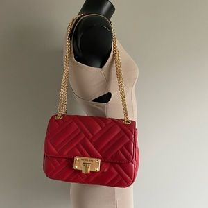 MK Peyton Med Shoulder Flap